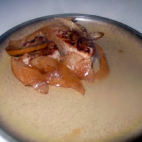 PAN SPICED TENDERLOIN WITH HONEY AND PEARS