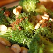 Broccoli with Garlic Butter and Cashews