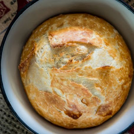No Knead Dutch Oven Crusty Bread