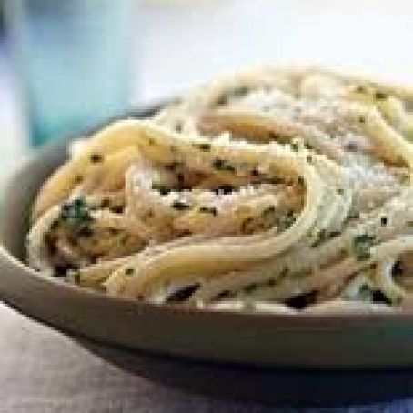 Spaghetti with Creamy Ricotta Pesto