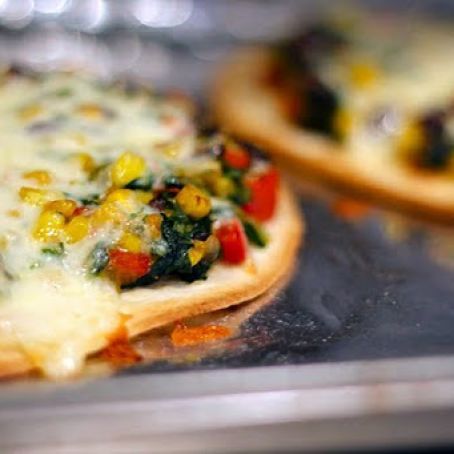 Tex-Mex Pizzas (talkchowplayhouse)