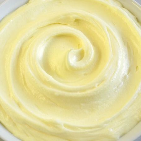 Whipped Lemon Cream Cheese Frosting