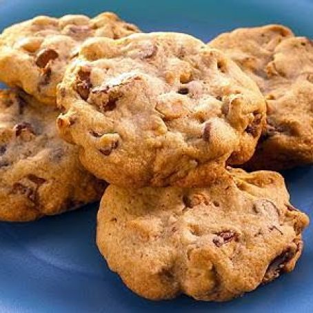 Reese's Classic Peanut Butter and Milk Chocolate Chip Cookies