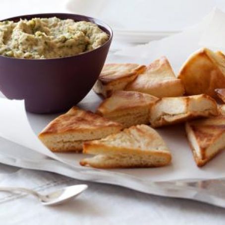 White Bean Dip with Pita Chips