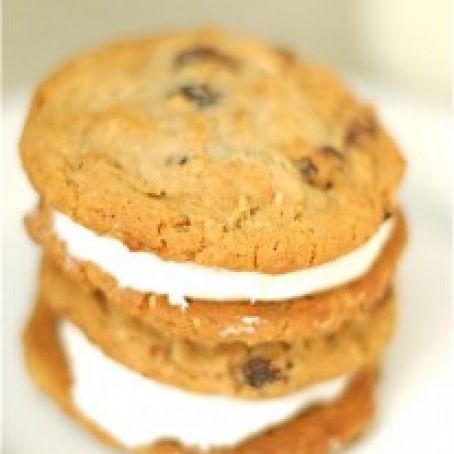 Jumbo Oatmeal Raisin Sandwich Cookies
