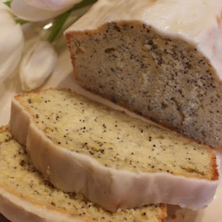 Lemon Poppyseed Pound Cake