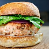 SALMON BURGER