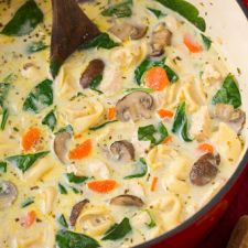 Creamy Chicken, Spinach & Mushroom Tortellini Soup