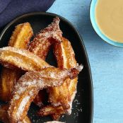 CHURROS WITH COCONUT SAUCE