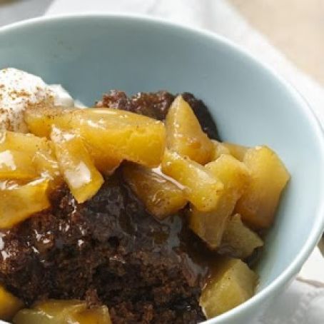 Slow-Cooker Apple Gingerbread Pudding Cake