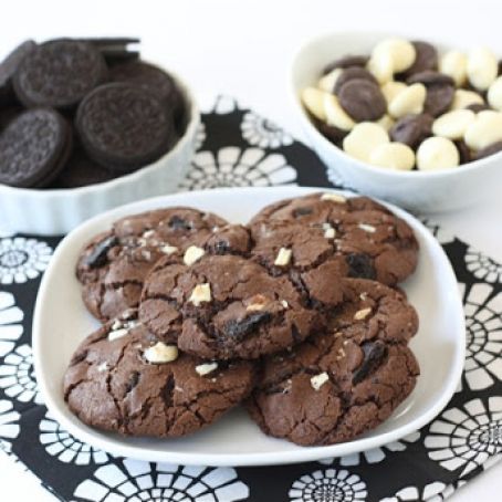 Triple Chocolate Oreo Chunk Cookies