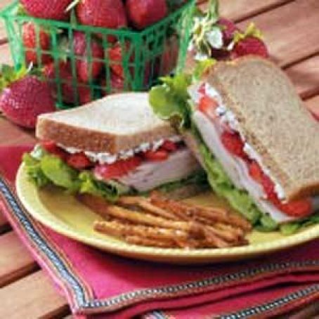 Berry Turkey Sandwich