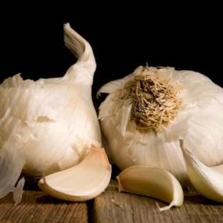 HOW TO MAKE GARLIC POWDER