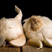 HOW TO MAKE GARLIC POWDER