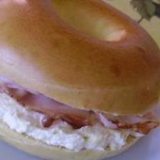 Ham Sandwiches with Cranberry Cream Cheese Spread