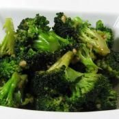 Broccoli With Garlic Sauce