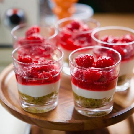  Cheesecakes - whipped with Pistachio Crust