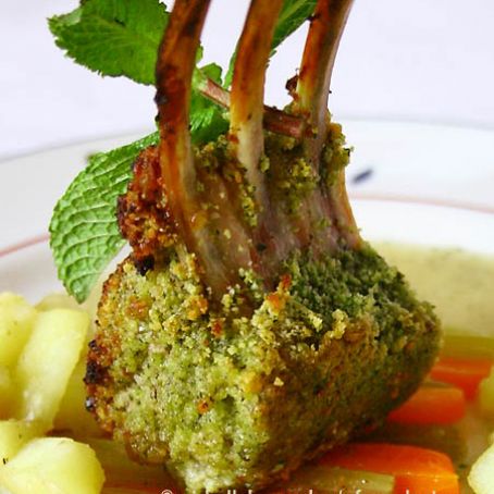 COSTILLAS DE CORDERO EN COSTRA DE ALMENDRA Y MENTA