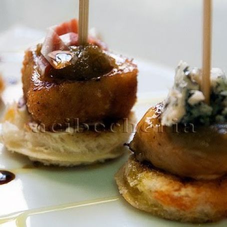 MONTADITO DE JAMON Y PLATANO FRITO CON CONFITURA DE ACEITUNAS