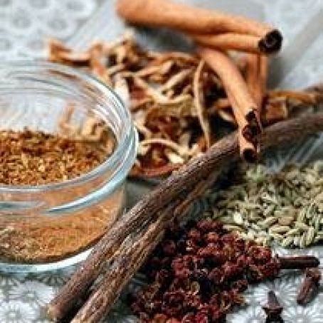 Lisas kinesiska krydda (nästan five spice)