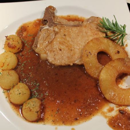 CHULETAS DE CERDO EN SALSA DE PIÑA