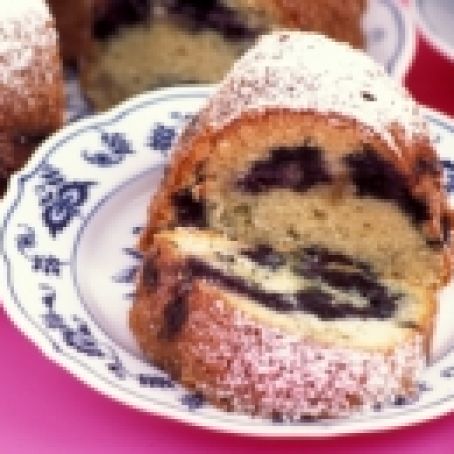 BLUEBERRY SOUR CREAM COFFEE CAKE