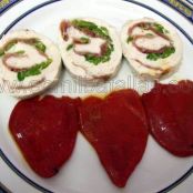ROLLOS DE POLLO CON PIMIENTOS DEL PIQUILLO
