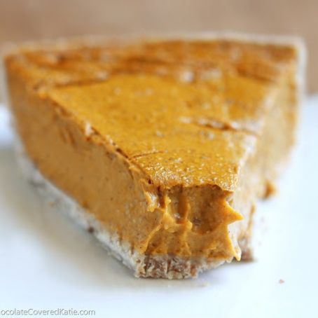 HEALTHY COCONUT CREAM PUMPKIN PIE
