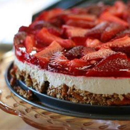 Strawberry Pretzel Salad