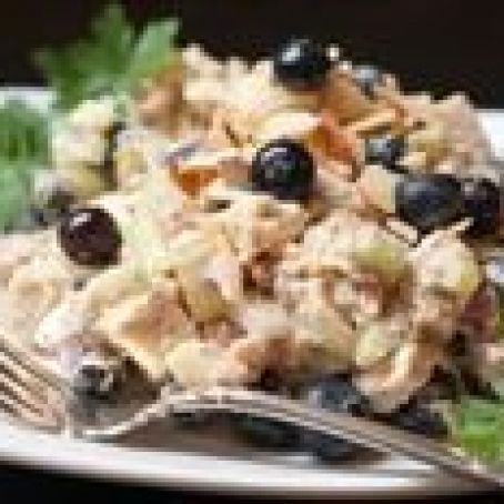 Chicken Salad with Blueberries and Almonds