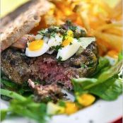 BEEF TARTARE BURGER