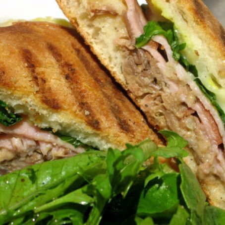 Sandwich de Medianoche, Cuba