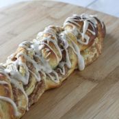 Cinnamon Pear Twist Bread