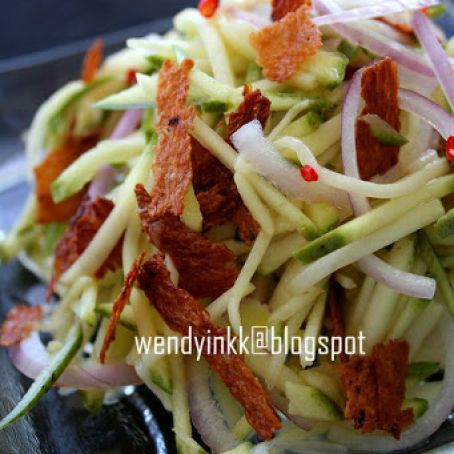 APPERTISER - Mango Salad with Dried Cuttlefish