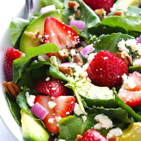 Avocado Strawberry Spinach Salad with Poppyseed Dressing