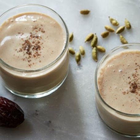 Banana, Date and Cashew Smoothie with Cardamom