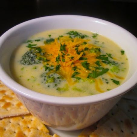 T. G. I. Fridays Broccoli Cheese Soup (cloned)