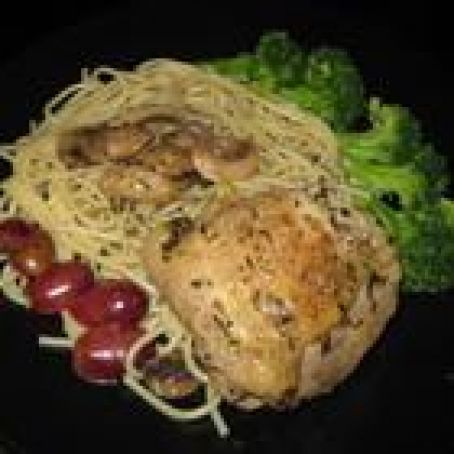 Chicken with Red Grapes And Mushrooms