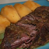 Easy slow cooker blade roast