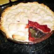 Strawberry Rhubarb Pie (Tapioca)
