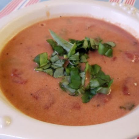 Mediterranean Tomato Basil Bisque