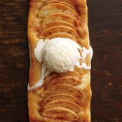 Individual Cinnamon-Apple Tarts