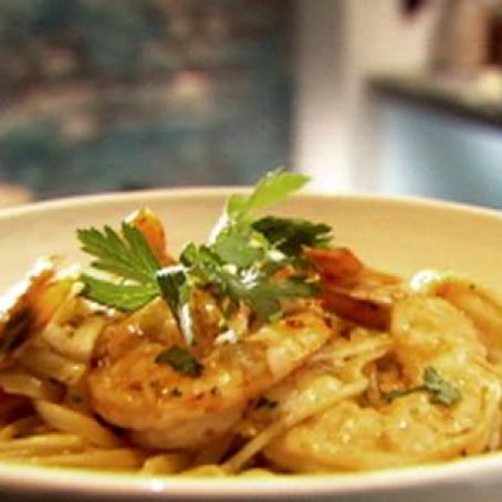 SHRIMP SCAMPI WITH LINGUINI