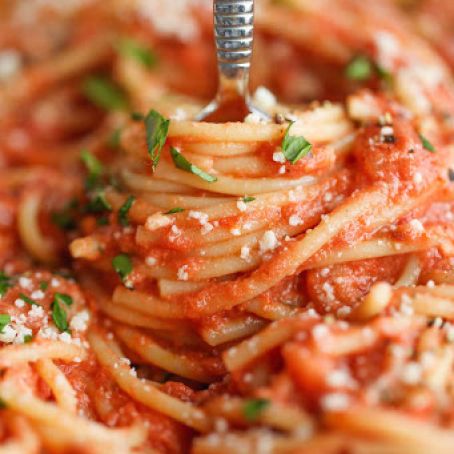 Spaghetti with Tomato Cream Sauce