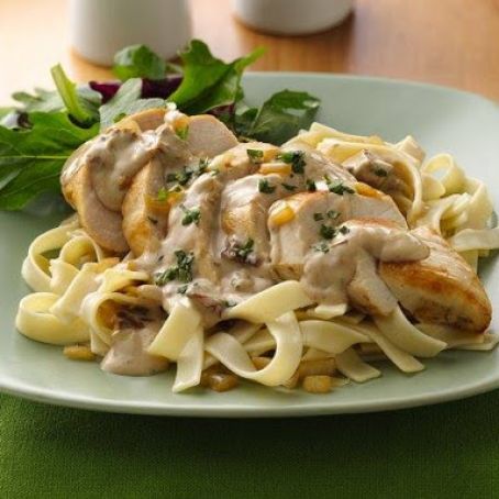 Chicken Alfredo with Sun-Dried Tomato Cream