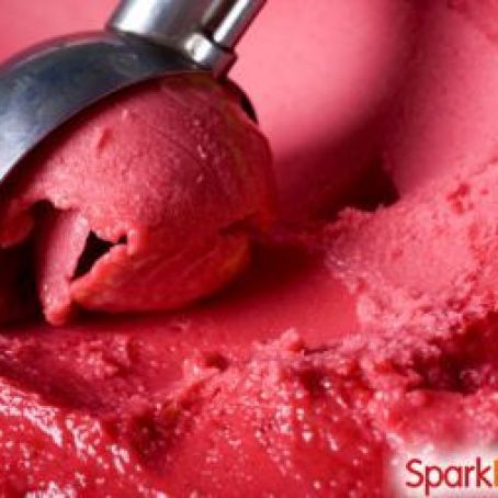 Clean Strawberry Frozen Yogurt