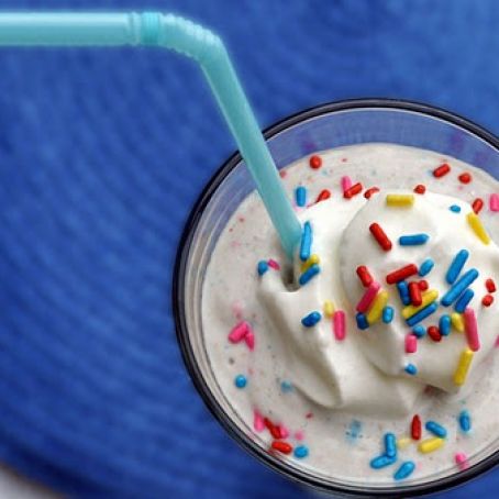 Cake Batter Milkshake (raw and sugar-free)