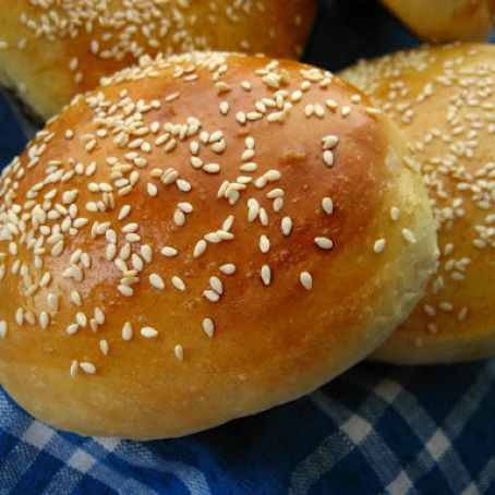 The Best Fluffy Hamburger Rolls