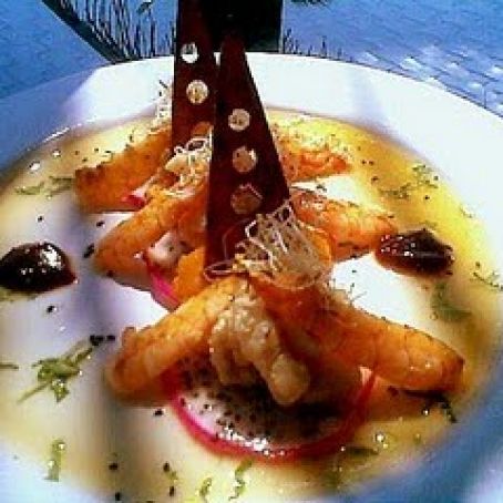 CEVICHE DE MERO Y CAMARON AL ACHIOTE Y TAMARINDO AL CHIPOTLE