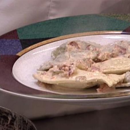 Lobster Ravioli with Crabmeat Cream Sauce